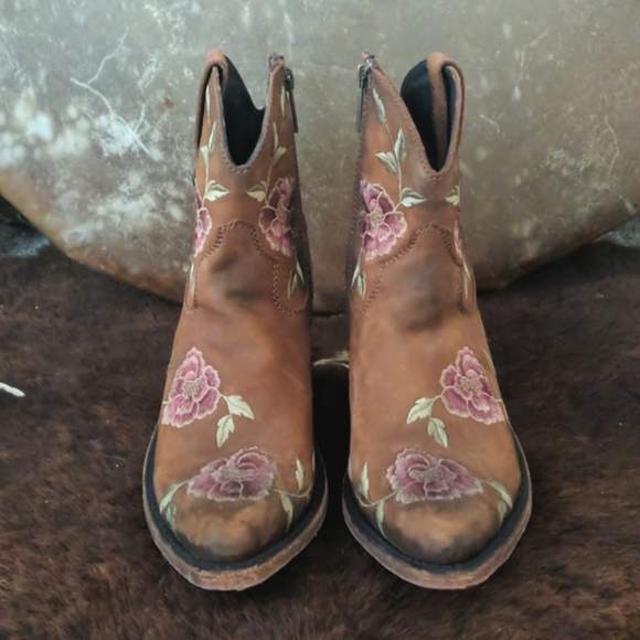 LIBERTY BLACK LB7129102 "Caborca Silver" embroidered floral booties sz 7 NEW - Picture 4 of 13